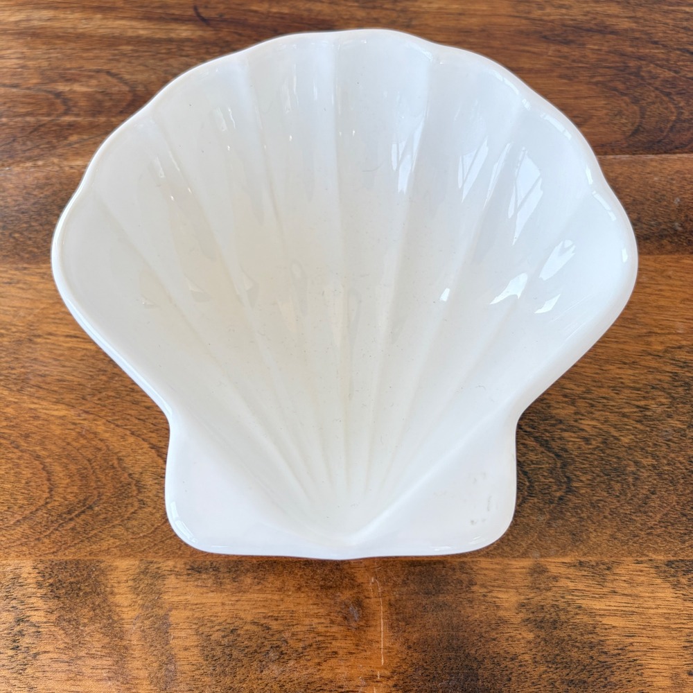 Pfaltzgraff White Shell Ceramic Bowl Trinket Dish Scalloped 242 Made in USA